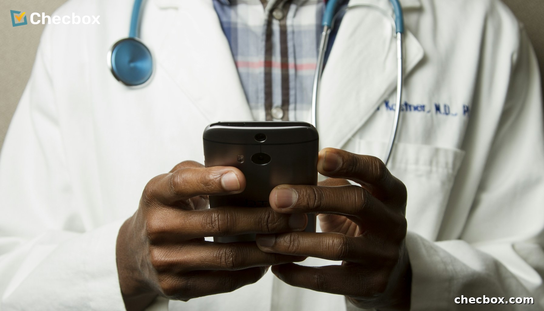 Pharmaceutical CRM vs field force app India MSR